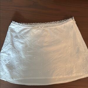 Elegant White Lace Trim Skirt